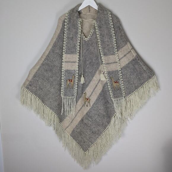 Vintage Alpaca Wool Poncho with Fringe and Embroidery 42 inches Gray and Beige - Picture 3 of 9